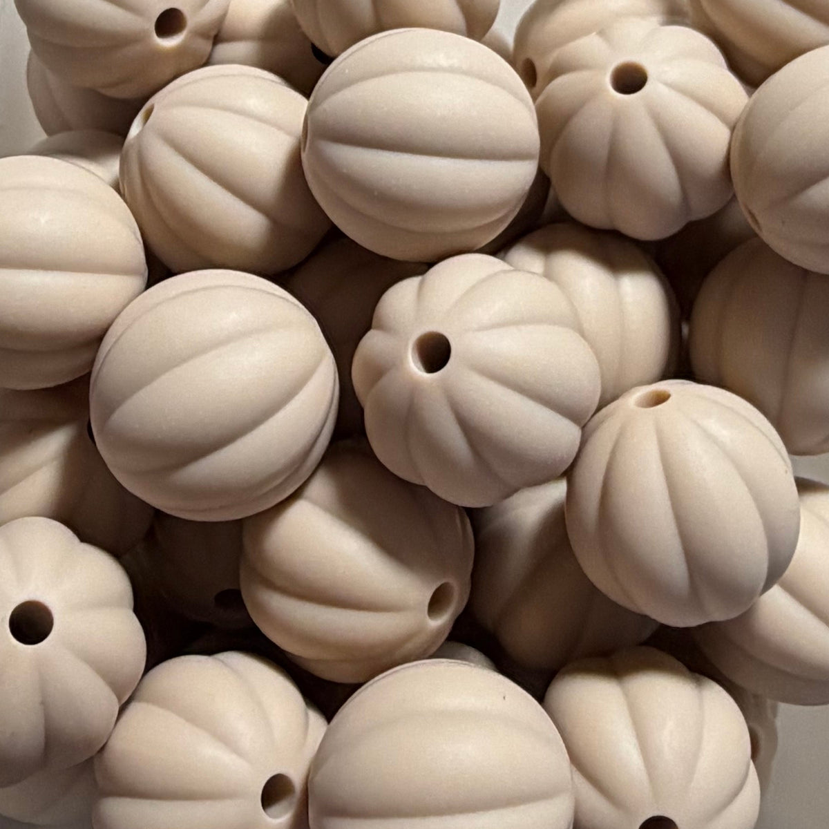 Perle citrouille beige 15mm