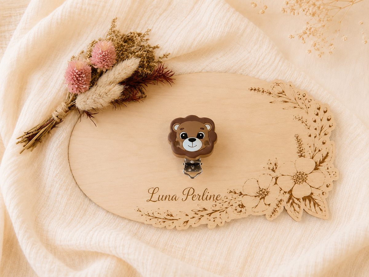 Clip lion